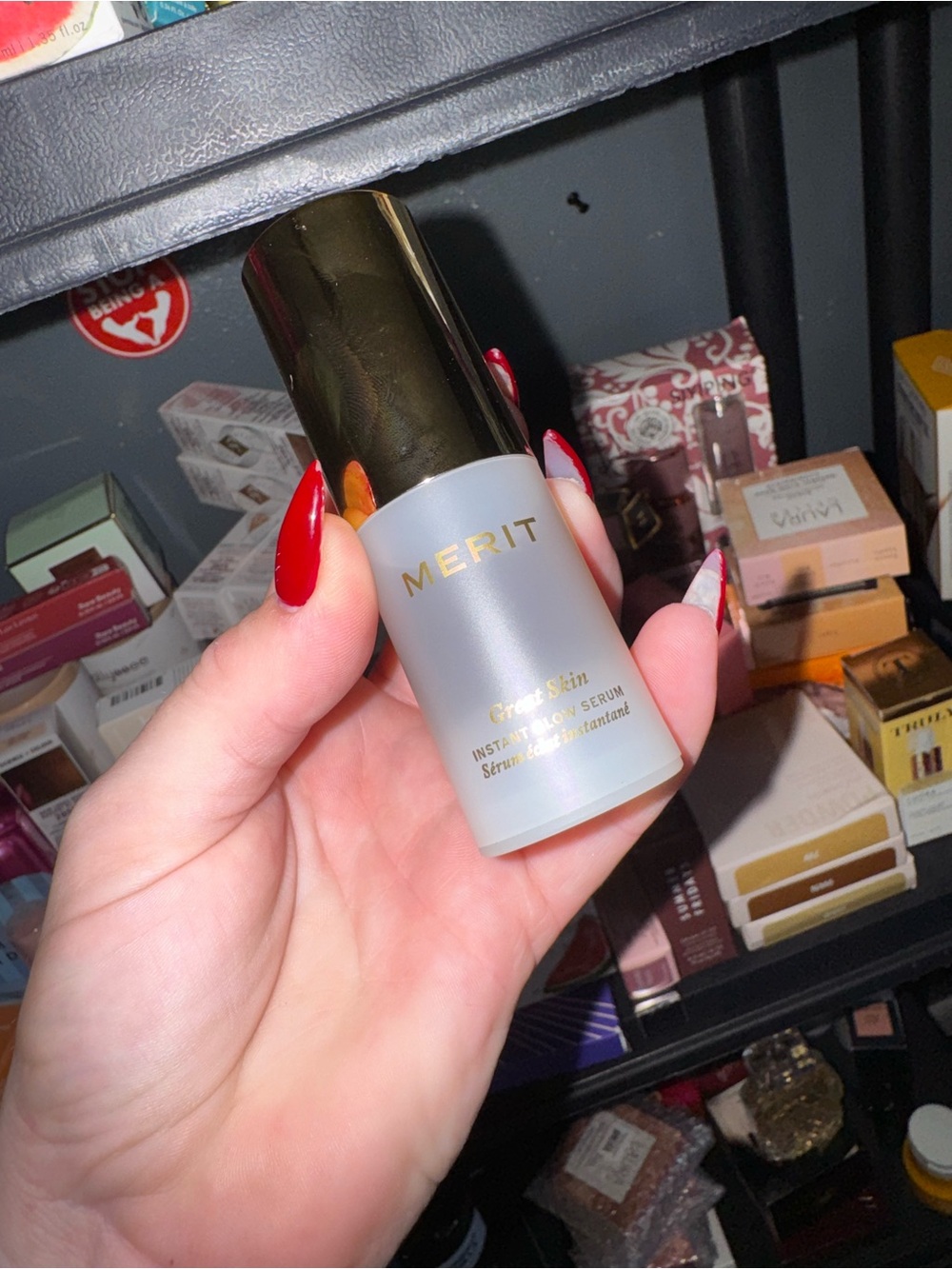 Merit Dewy Skin Instant Glow Serum –